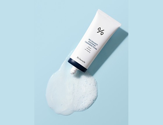 Смягчающая пенка для умывания с пробиотиками Pro Balance Soothing Cleansing Foam